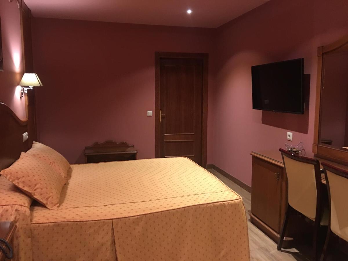 Hotel Torres I Villanueva Del Arzobispo Eksteriør billede
